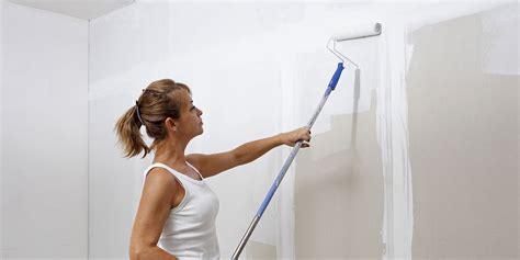 how to prepare drywall for painting: the importance of choosing the right paintbrush